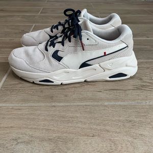 Women’s Puma Sneakers
